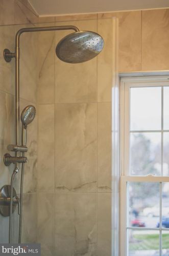 8527 Bauer Dr, Springfield VA  22152-2345 exterior