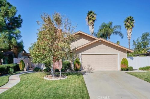 10641 Zodiac Dr, Riverside, CA 92503-6024