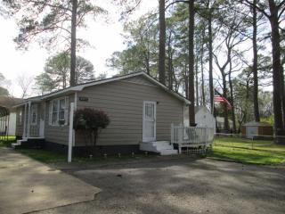 3577 Malbon Ave, Norfolk, VA 23502-4218