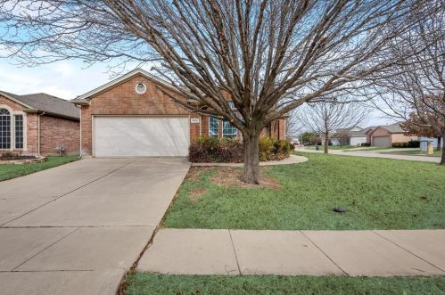 5900 Ozark Dr, Fort Worth TX  76131-4007 exterior