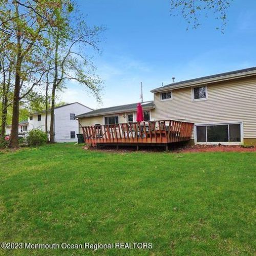 62 Annapolis Dr, Hazlet NJ  07730-2354 exterior
