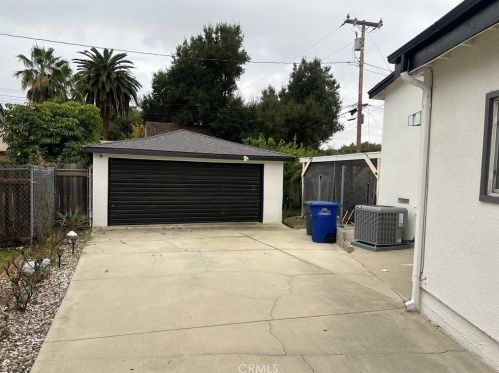 86 Mariposa St, Altadena, CA 91001-5165