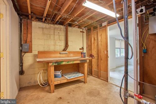 14613 Stonewall Dr, Silver Spring MD 20905-5857 exterior