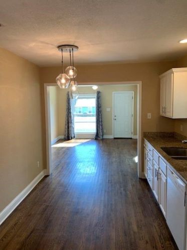 4730 Calmont Ave, Fort Worth TX  76107-5424 exterior