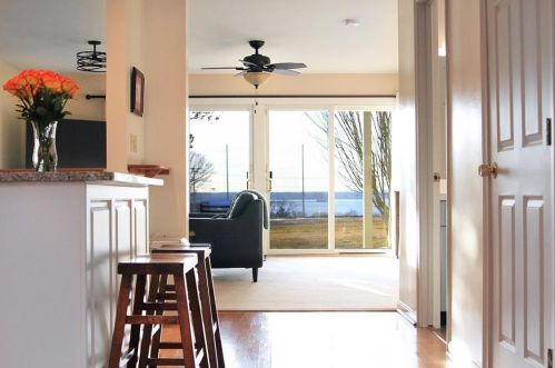 1504 Fairway Dr, Middletown, RI 02842-4588