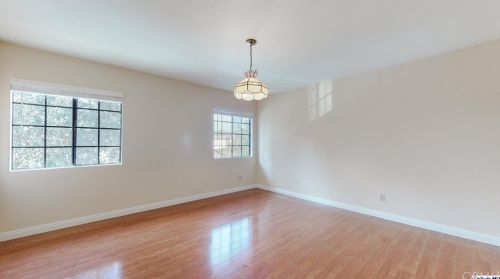 625 California Ave, Glendale CA  91203-1573 exterior