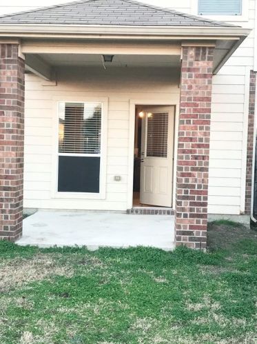 5916 Kristen Dr, Fort Worth TX  76131-1612 exterior