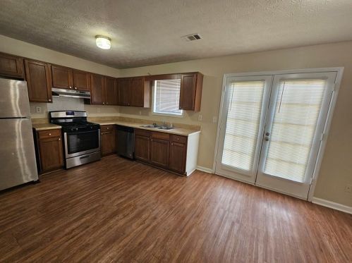1743 Hunting Creek Dr, Conyers GA  30013-1757 exterior