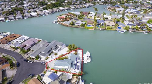 243 Ainahou St, Honolulu, HI 96825-1512