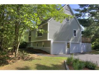 15 Woodside Dr, Londonderry, NH 03053-7417
