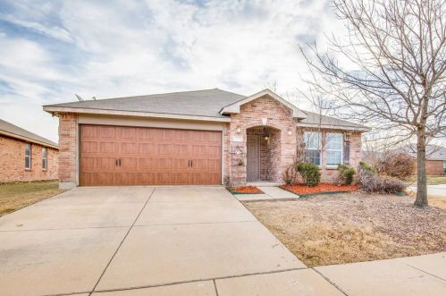 700 Swan Dr, Aubrey, TX 76227-3722