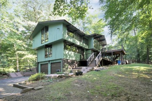 26 Ashley Dr, Holmdel Village, NJ 07733-2058