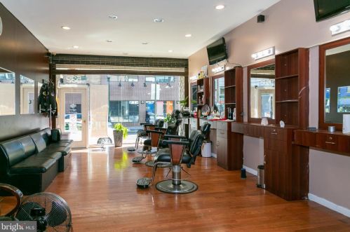 532 4 St, Philadelphia PA 19148-1303 exterior