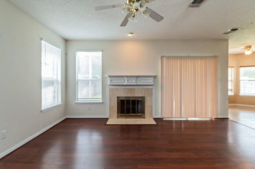 8113 Hulen Park Cir, Fort Worth TX  76123-1353 exterior