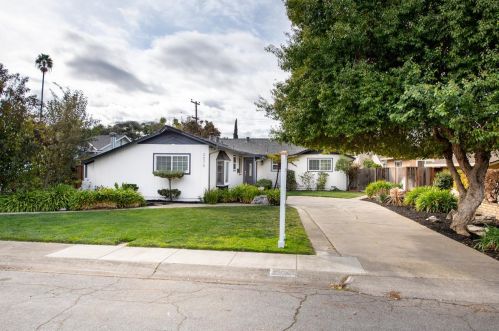 2070 Roenoke Way, San Jose, CA 95128-5036