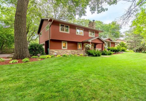 17400 25th Ave, Minneapolis, MN 55447-2240