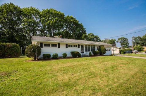 85 Victory Blvd, Woonsocket, RI 02895-3723