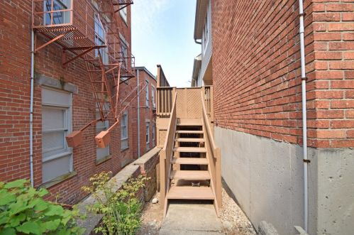 2116 Gilbert Ave, Cincinnati, OH 45206-2513