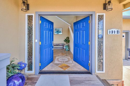 1312 Flores St, Seaside CA exterior