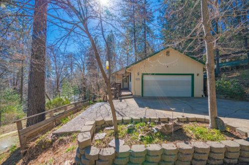 335 Alpine Dr, Cape Horn, CA 95713-9479