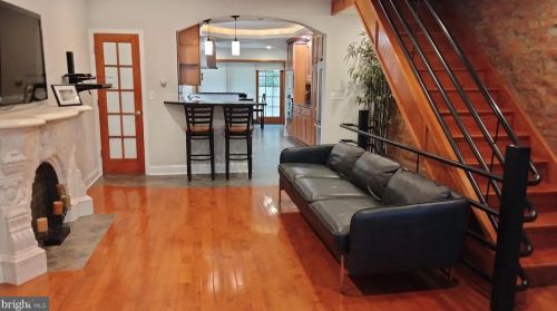 1020 Federal St, Philadelphia PA  19147-5041 exterior