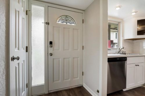 311 Temple Dr, Milpitas, CA 95035-4756