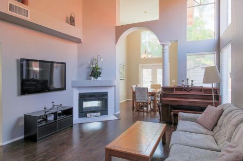 1756 Avenida Segovia, Oceanside, CA 92056-6239