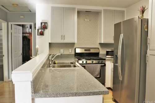 11245 Gladhill Rd, Whittier, CA 90604-2266