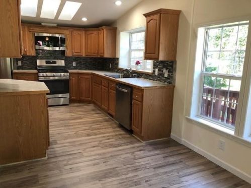 6 Lee Ann St, Nashua, NH 03062-3532