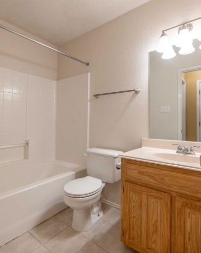 5736 Straightaway Dr, Fort Worth TX  76117-1594 exterior