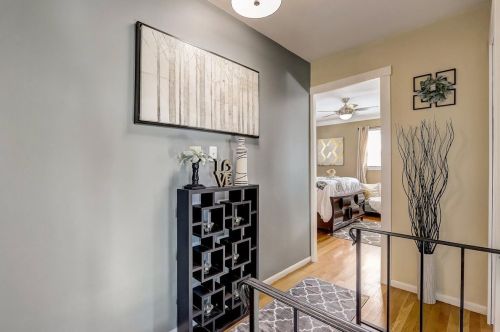 413 Indianwood Dr, Carol Stream IL  60188-1561 exterior