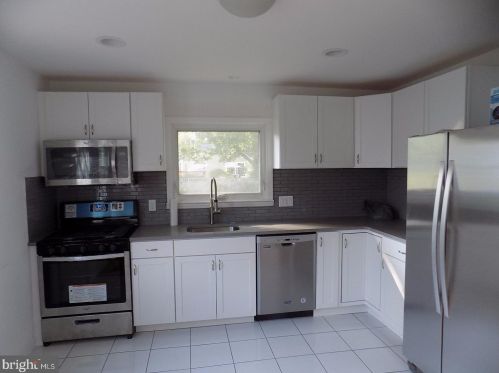 34 Erdman Ave, Princeton NJ  08540-3908 exterior