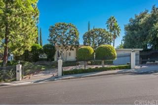 3656 Westfall Dr, Van Nuys, CA 91436-4154