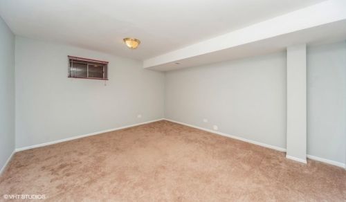 104 Armstrong Dr, Buffalo Grove, IL 60089-1739
