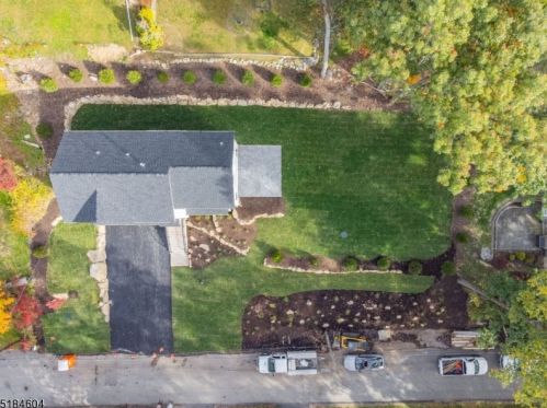 109 Pocono Trl, Hopatcong, NJ 07843-1009