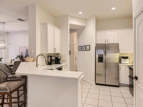 8532 Copano Dr, Austin TX  78749-3890 exterior