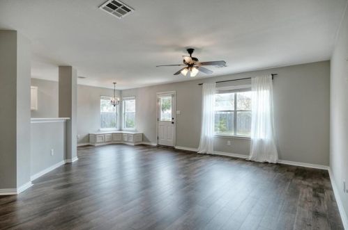 640 Goldenrod St, Uhland TX  78640-5456 exterior