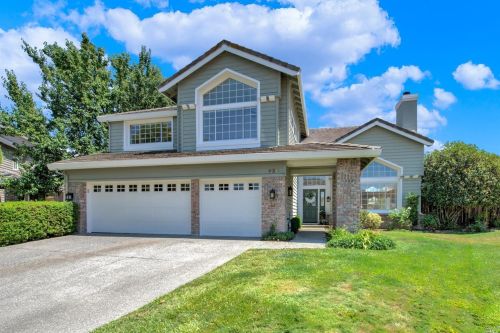 626 Canyon Oak Ct, Vacaville, CA 95688-1037