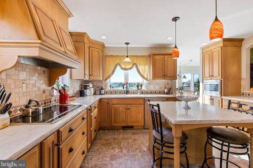 2360 Vw Dr, Lancaster PA  17602-1016 exterior