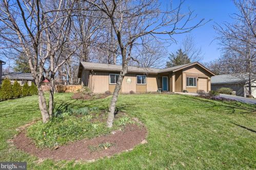 1512 Sadlers Wells Dr, Herndon, VA 20170-2838