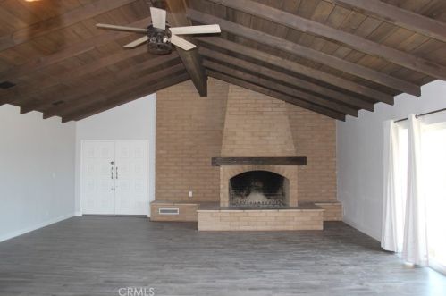 14606 Flintstone Dr, Leona Valley, CA 93532-1415