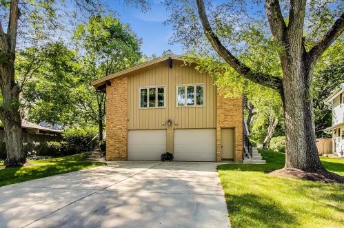 2374 Westwood Ln, Palatine, IL 60074-1078