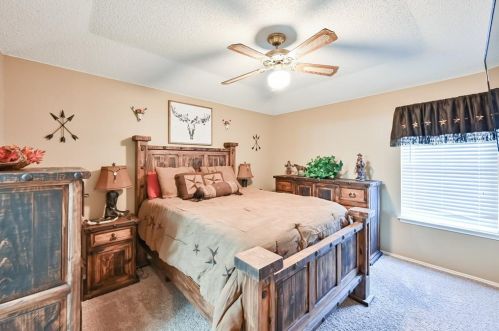 533 Mockingbird Dr, Midlothian TX  76063-1533 exterior
