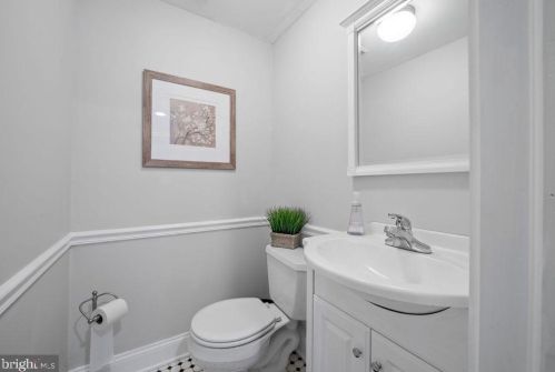 105 Ellis St, Tavistock NJ 08033-1826 exterior