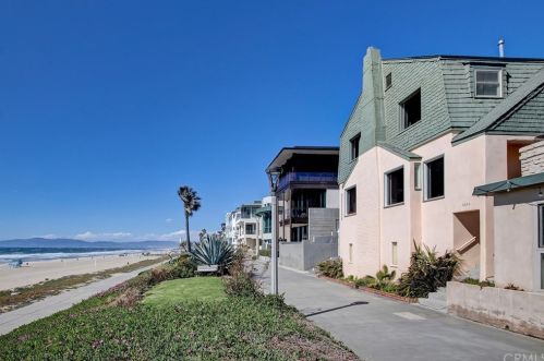 3208 The Strand, Manhattan Beach, CA 90266-3842