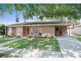 2005 Neyrey Dr, Metairie, LA 70001-2615