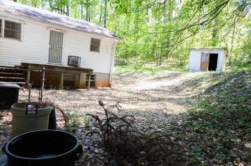 831 Magna Carta Dr, Atlanta, GA 30318-6059