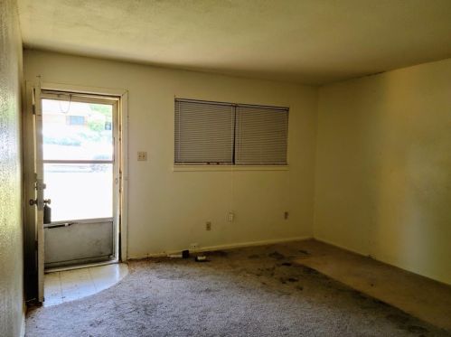 5813 Levelland Dr, Fort Worth, TX 76107-7604