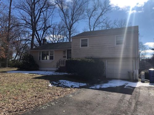 60 Woodland Dr, Wapping CT  06074-2334 exterior