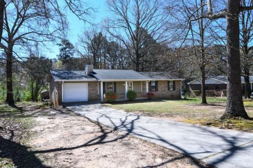 65 Carriage Cir, Stockbridge, GA 30281-1334